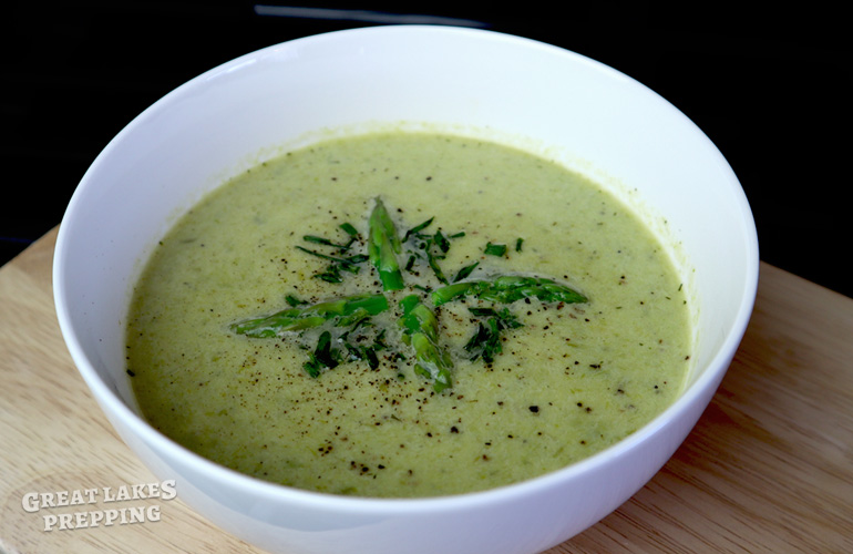 Creamy Asparagus Soup Recipe with Lemon and Dill